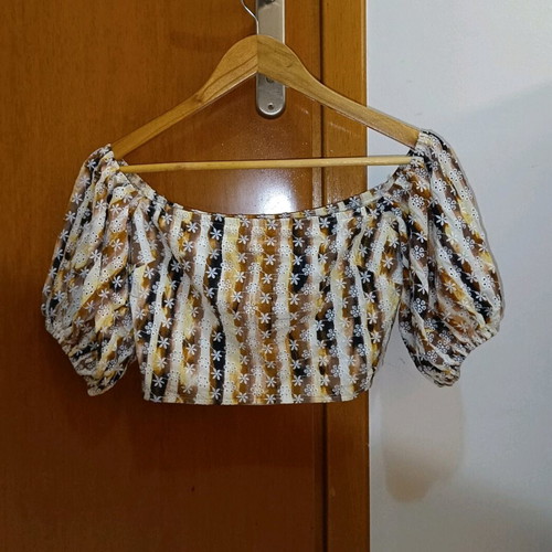 Off-shoulder crop top like new, multicolor, size Small with zipper