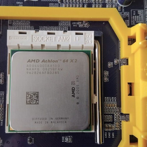 Foxconn A690VM2MA-RS2H motherboard Socket AM2 like new with CPU and fan