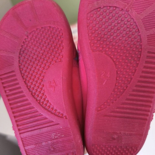 Mini Max anatomical unicorn slippers No. 24 like new, pink