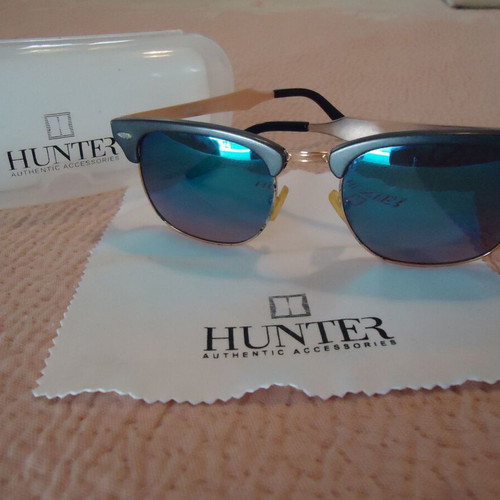 Hunter Charlett Sunglasses like new with brown mirror lens