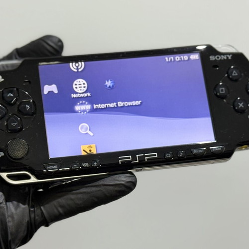 Sony PSP-2000 Piano Black Slim handheld console