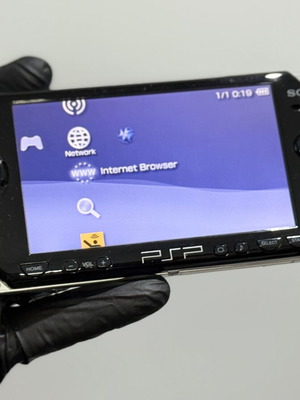 Sony PlayStation Portable PSP-2000 Slim Piano Black σαν καινούργιο