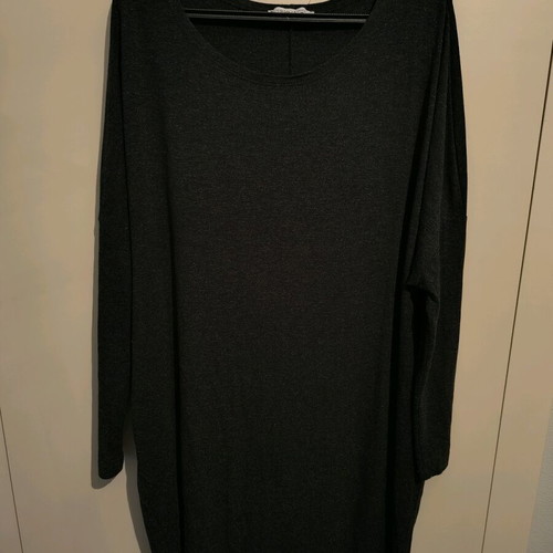 Celestino black-gray elastic dress with bat sleeve and pockets like new
