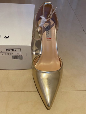 Shooz gold pumps new size 38