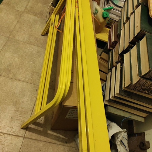 Metal single bed like new