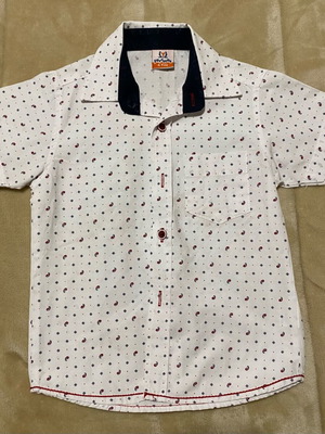 Boys' shirt size 4 years like new