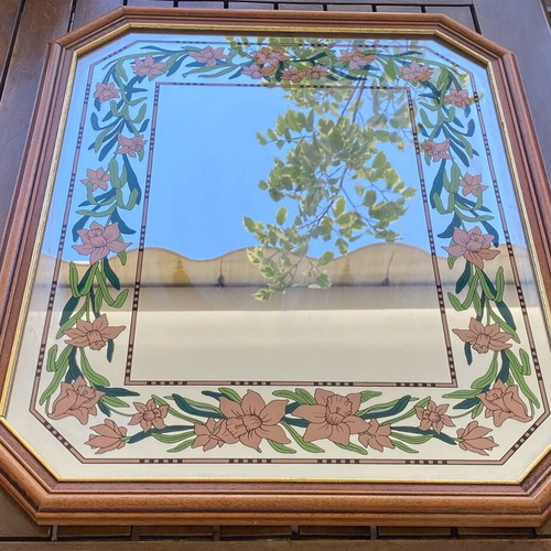 Mirror with floral design used