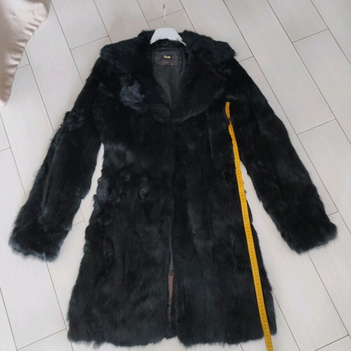 Toi&Moi Rabbit Fur Size M Like New, Black