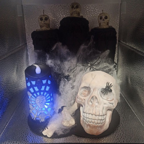 Base with skull design for tealight candles new