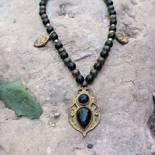 Necklace with onyx beads and black tourmaline new