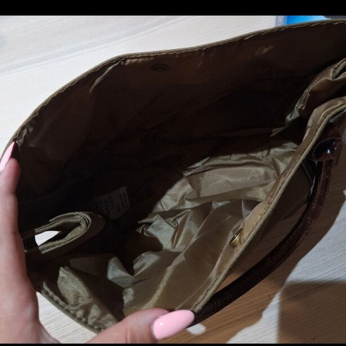 Medium olive handbag with large capacity