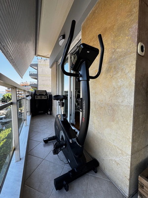 Toorx BRX300 Exercise Bike like new with Bluetooth and 32 resistance programs