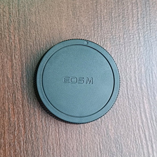 Canon EOS-M lens rear cap like new