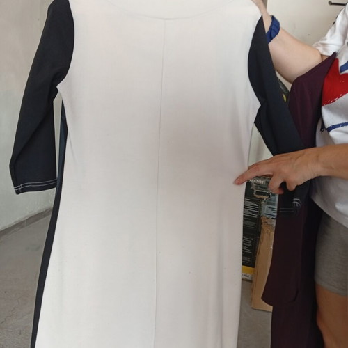 Office dress like new, black and white, straight fit