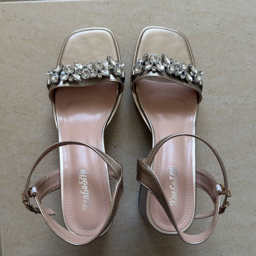 Shein gold sandals like new with thick heel and crystals