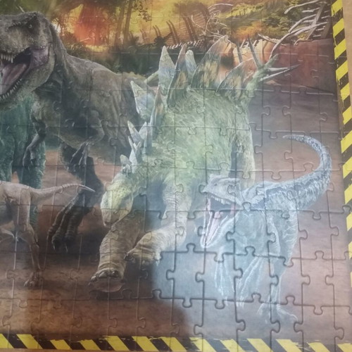 Dinosaur puzzle 200 pieces like new