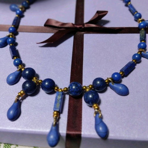 Necklace with lapis lazuli and gold hematite like new