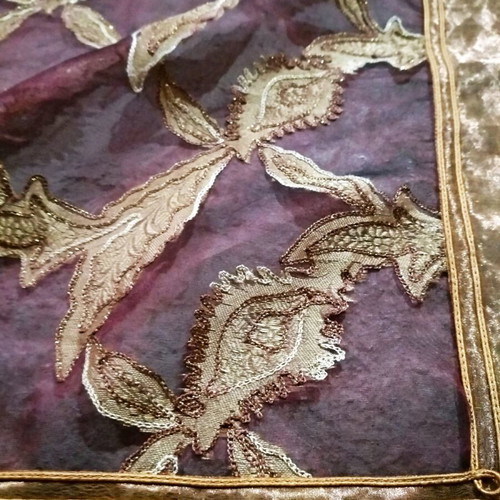 Christmas silk set of 5 squares new, various sizes