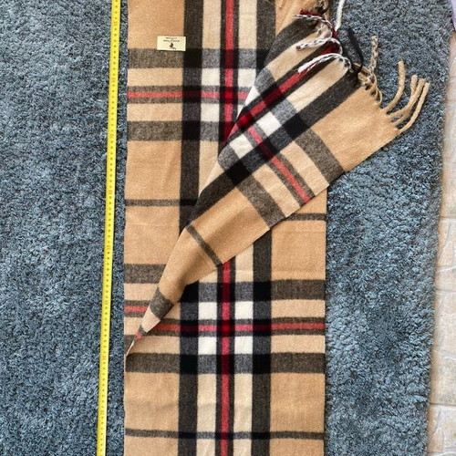 House of Tweed scarf like new with fringes and tassels