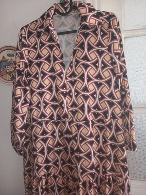 Lumina dress like new, loose fit, size S, black and brown