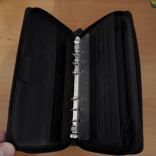 Men's organizer wallet with zipper and bracelet gift like new, black