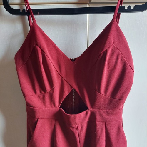 Burgundy one-piece jumpsuit used, one size