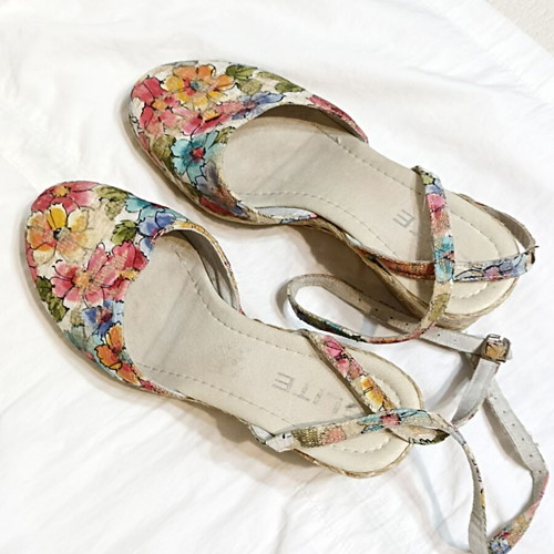 Elite floral espadrille platform sandals size 39