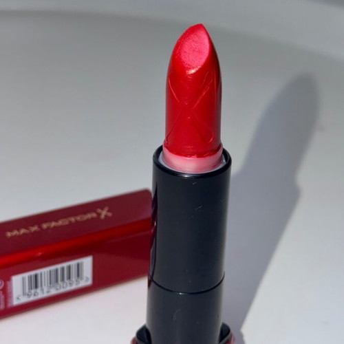Max Factor lipstick Marilynn ruby red fire red used