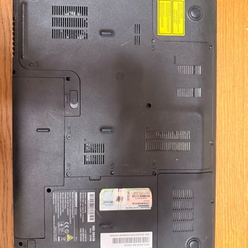 Medion Akoya E7214 Laptop used, Intel i3, 4GB RAM, dual HDD