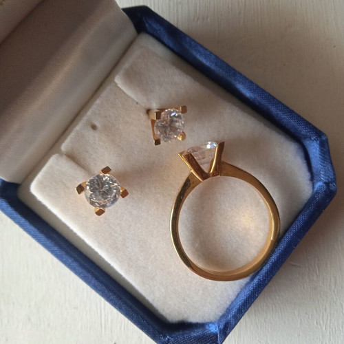 Jewelry set ring and earrings gold color with zircon like new