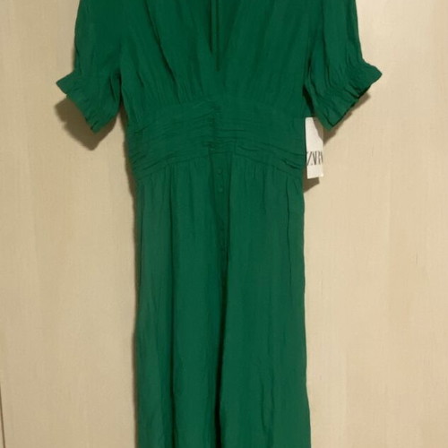 Zara dress new, green viscose midi with buttons and elastic sleeves