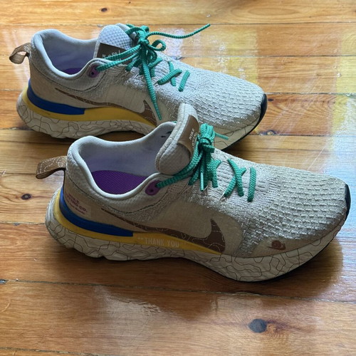 Nike Space Hippie Running Sneakers size EUR 42 like new, multicolor