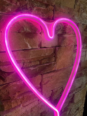 Led heart like new with charger