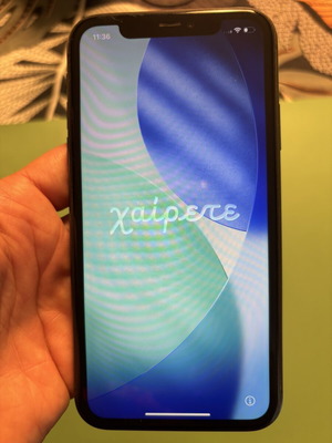 iPhone 11 μεταχειρισμένο με ελαφρώς ταλαιπωρημένη μπαταρία, 64GB, μαύρο