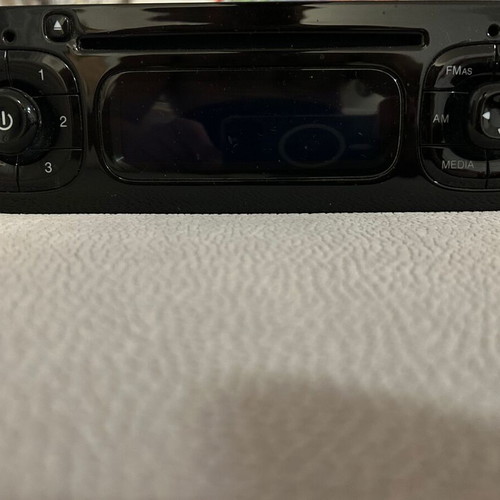 Continental Fiat 139 MP3 car radio used