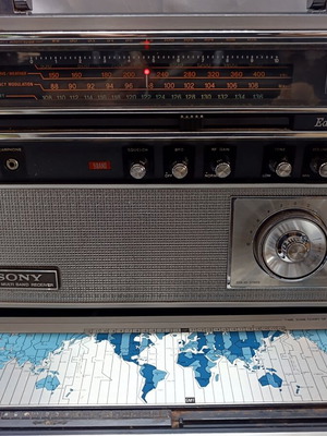 Sony CRF 5090 radio used in very good condition