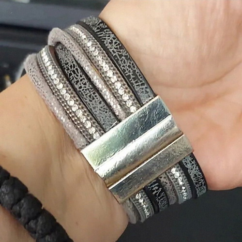 Multilayer bracelet with magnetic clasp restored, steel