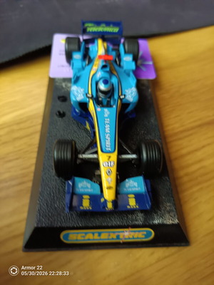 Renault F1 limited edition model car like new