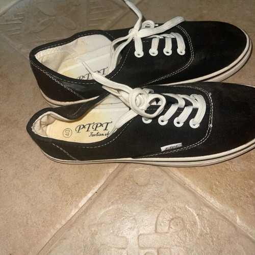 Canvas shoes used, size 40, black and white