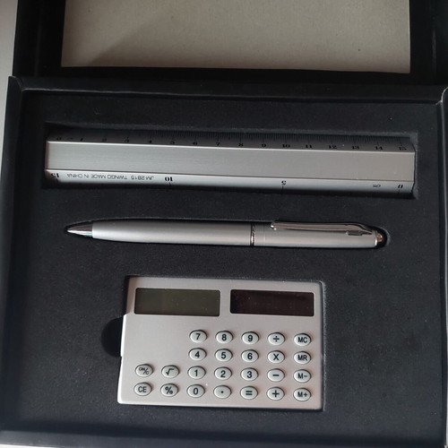 Office set with case, like new, pen, aluminum ruler, digital calculator