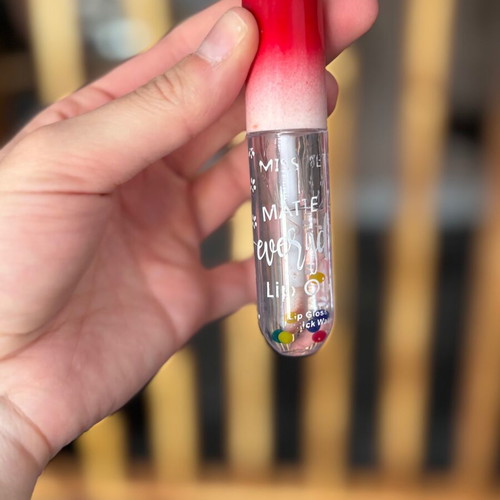 Lip gloss transparent like new