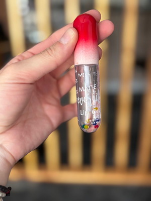 Lip gloss transparent like new
