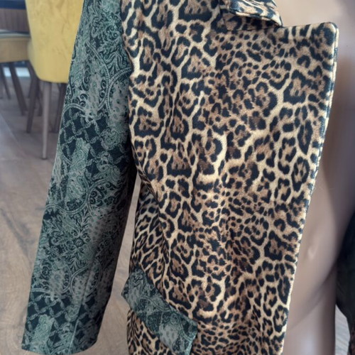 Nidodileda winter blazer unused, size M, black and green