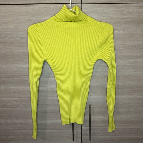 BSB turtleneck used, lime color, size XS