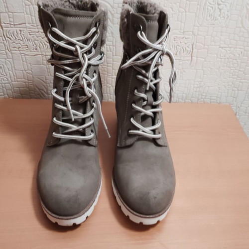 Boots size 42 like new