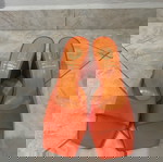  Mules σε πορτοκάλι χρώμα Νο 39 αγορασμένα από The fashion project (στενή γραμμή)