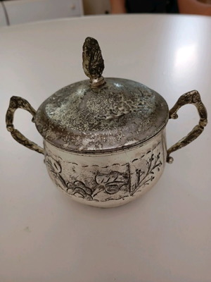 Silver-plated sugar bowl with lid and handles like new