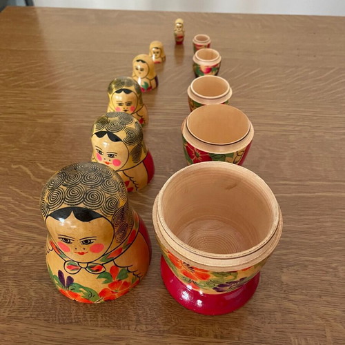 Set of 6 Classic Red-Yellow Matryoshka Dolls