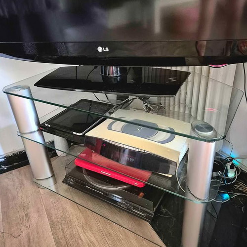 TV stand tempered glass with 3 shelves like new, minimal design