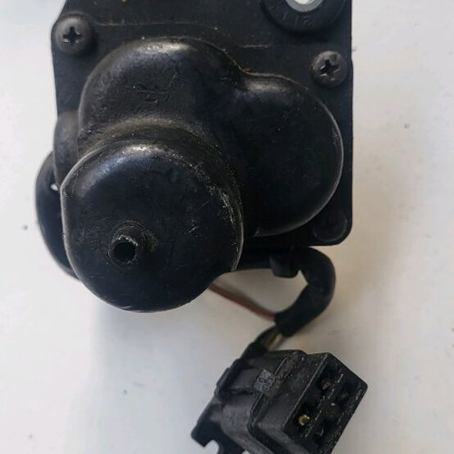 Yamaha RZ 250 servo motor used, functional for power